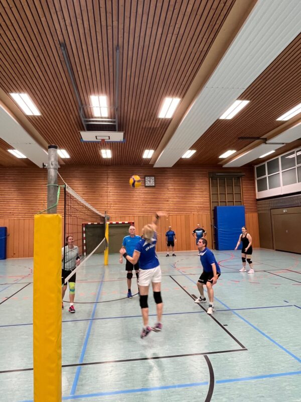 volley Svenja am Ball